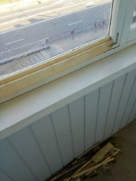 Ремонт балконного окна с заменой части рамы