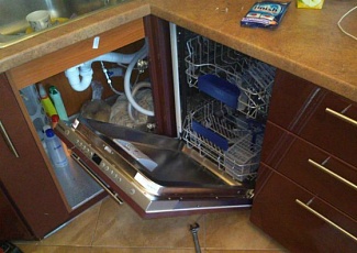 Монтаж посудомоечной машины