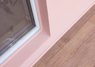 Установка плинтусов