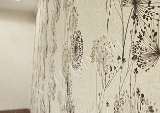 Поклейка обоев на стену