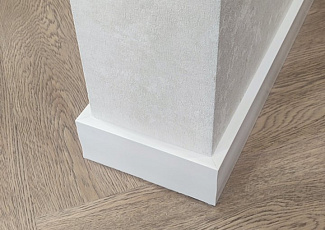 Установка плинтусов