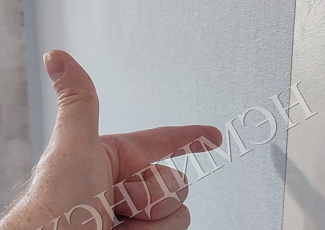 Поклейка обоев на стену